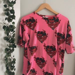 devil print top